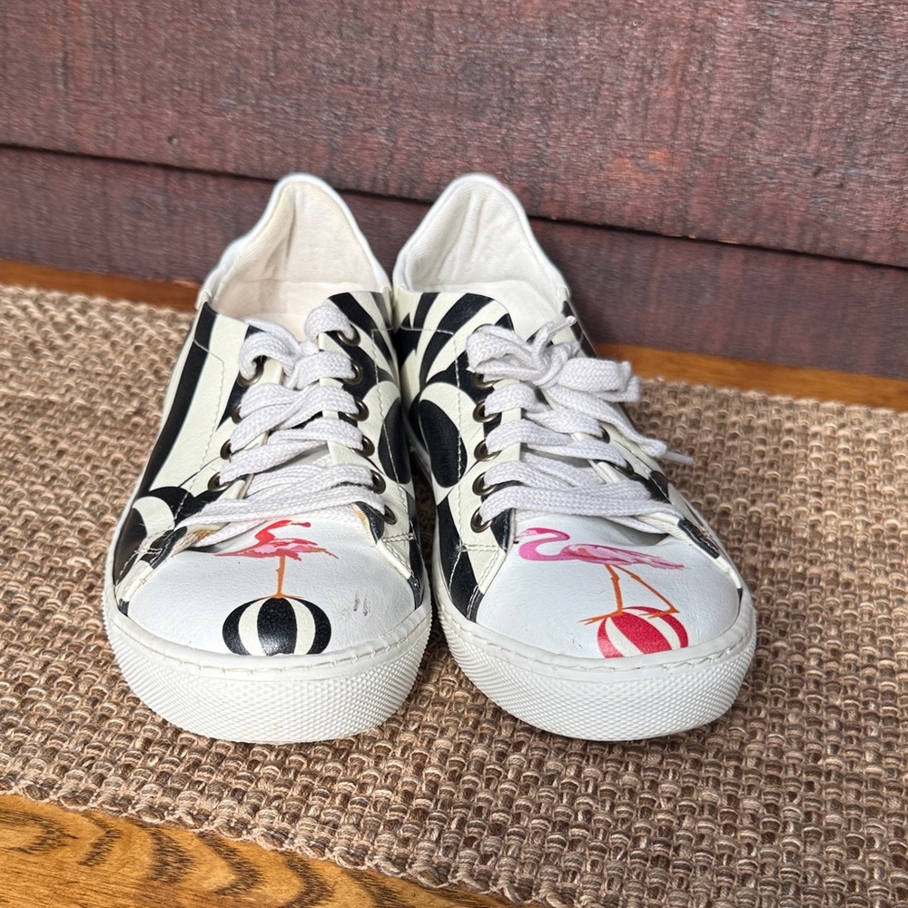 Women's Black and White Flamingo Neefs Sneakers size 39 8.5 made in Turkey